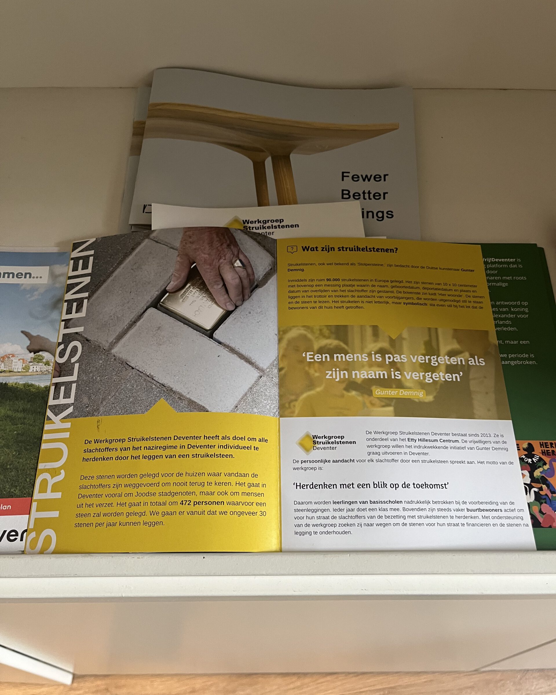 Flyer 'Struikelstenen in Deventer'